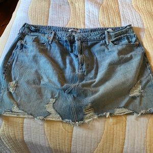 Good american denim mini skirt